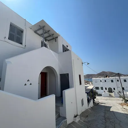 Blue House Apartment *